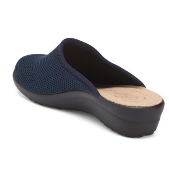 Fly Flot Mesh Clogs - Picture 2 of 3